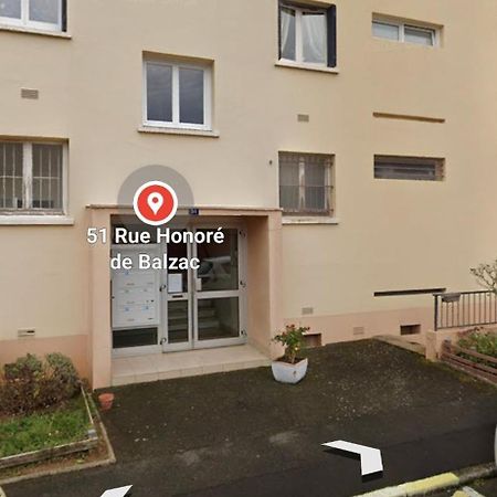 Chambre Neuve Dans Un Logement Partage A 10 Minute Du Circuit 24H Allonnes  Luaran gambar